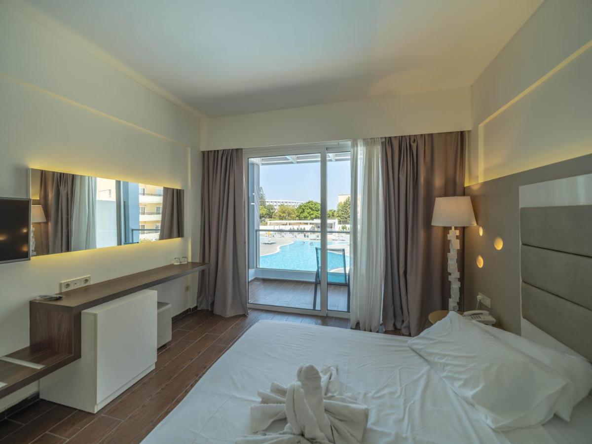 Family Room Pool View